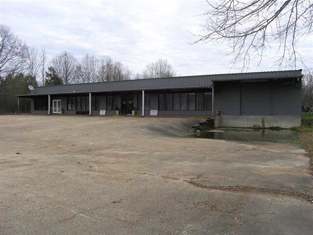 More Photos Of 2930 Springridge Rd, Raymond Freestanding For Lease