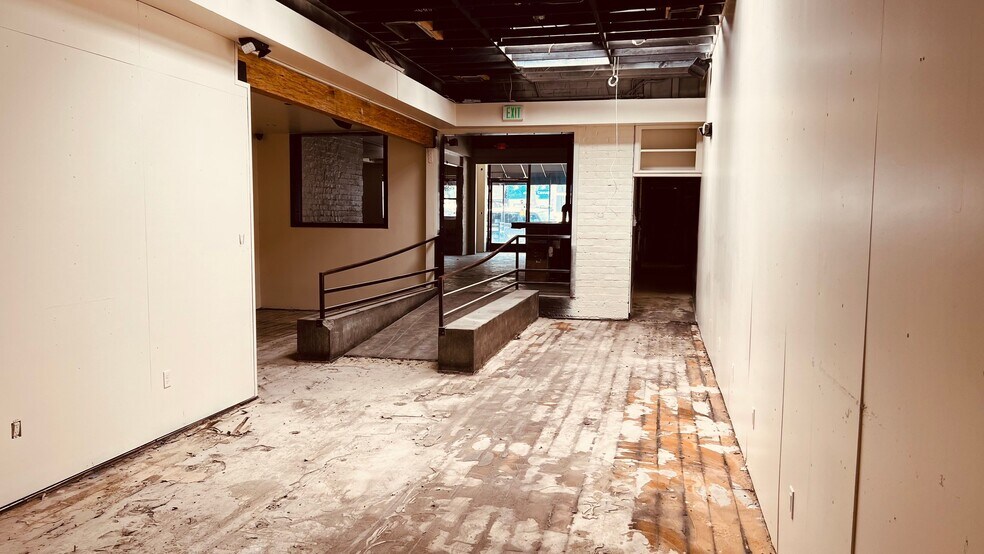 More Photos Of 13625 Ventura Blvd, Sherman Oaks Restaurant For Lease