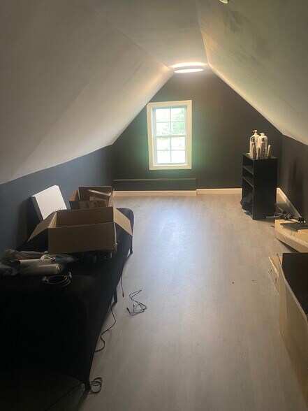 More Photos Of 82 Portland Rd, Kennebunk Office For Sale
