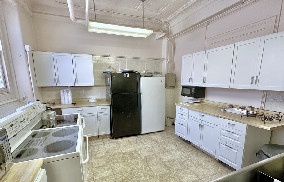 More Photos Of 4103 Old York Rd, Baltimore Specialty For Sale