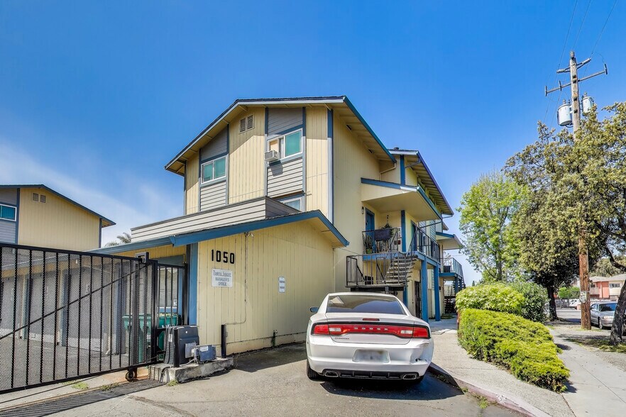 More Photos Of 1050 Glad Tidings Way, Hayward Apartments For Sale
