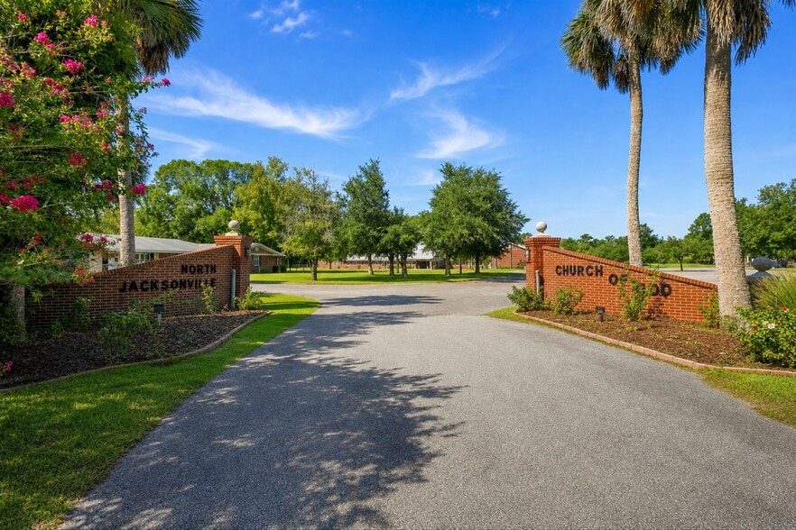 More Photos Of 7602 Kenya St, Jacksonville Specialty For Sale