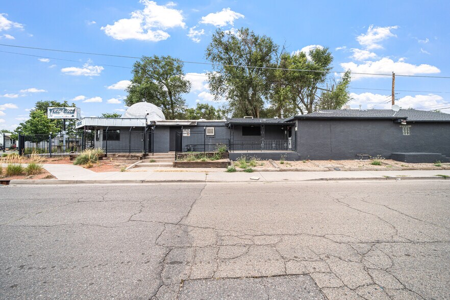More Photos Of 2430 Lake Ave, Pueblo Bar For Sale