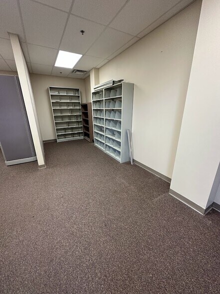 More Photos Of 323 Falls Dr NW, Abingdon Office For Sale