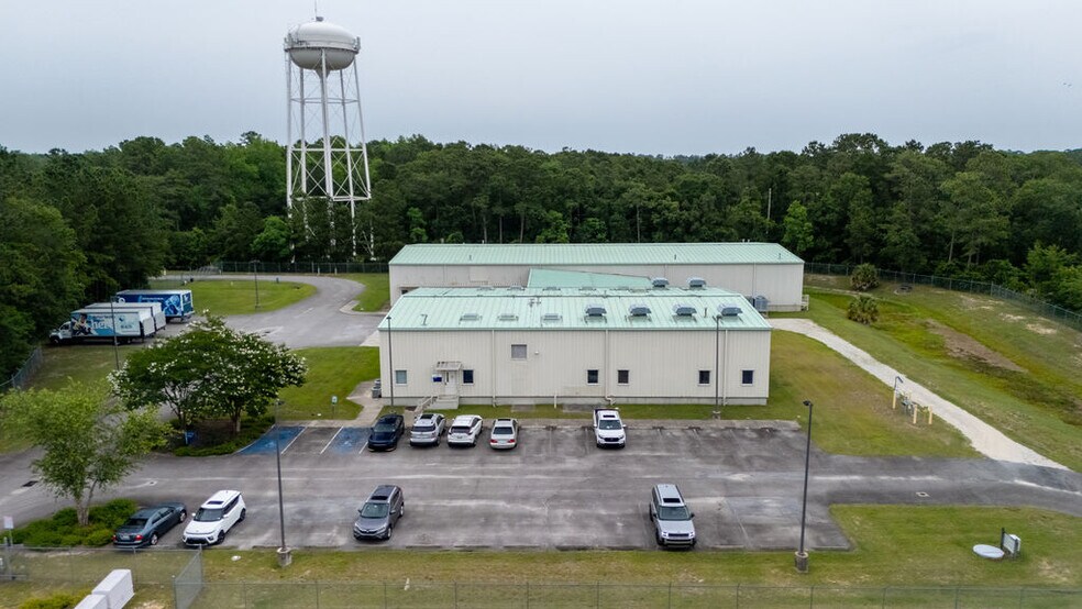 Primary Photo Of 149 Piper Ln, Georgetown Industrial For Sale