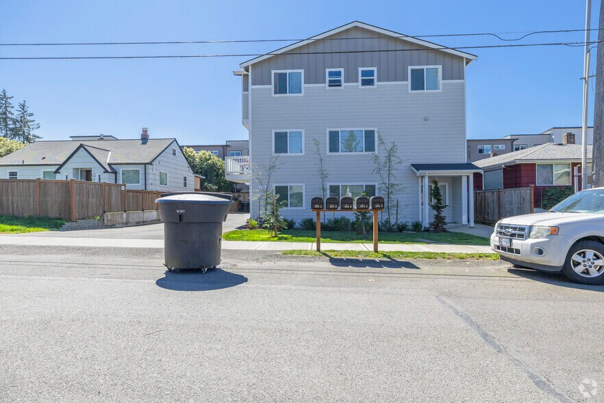 More Photos Of 234 S 70th St, Tacoma Apartments For Sale