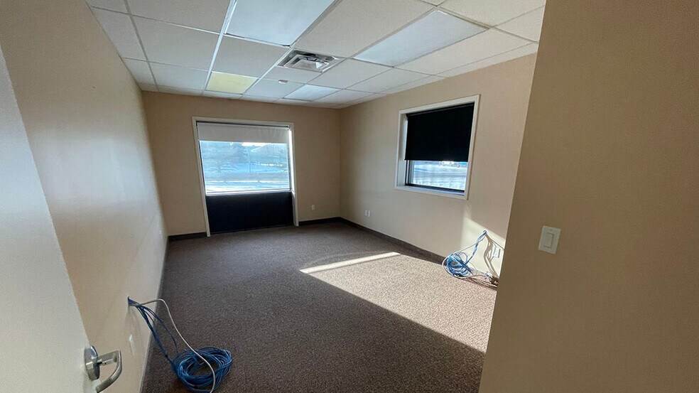 More Photos Of 79 Eagle Dr, Winnipeg Industrial For Lease