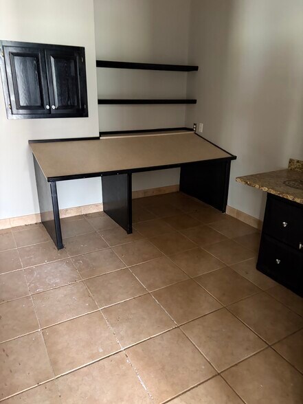More Photos Of 130-136 Cherry Hill Dr, Belton Office Residential For Lease