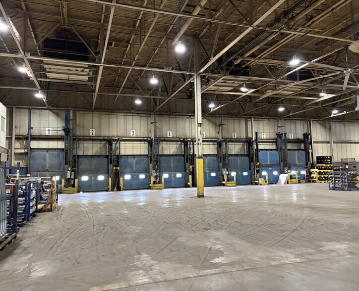 More Photos Of 1000 Old Brunerstown Rd, Shelbyville Manufacturing For Lease