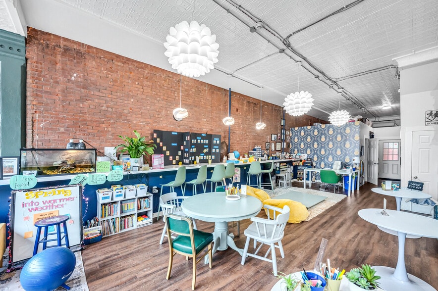 More Photos Of 76-96 Maple St, Florence Apartments For Sale