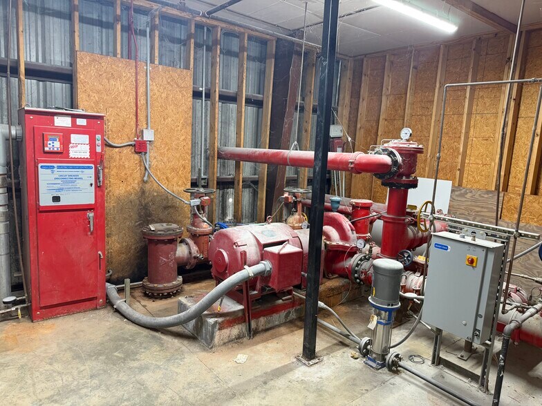 More Photos Of 512 Highland Dr, Valdosta Warehouse For Sale