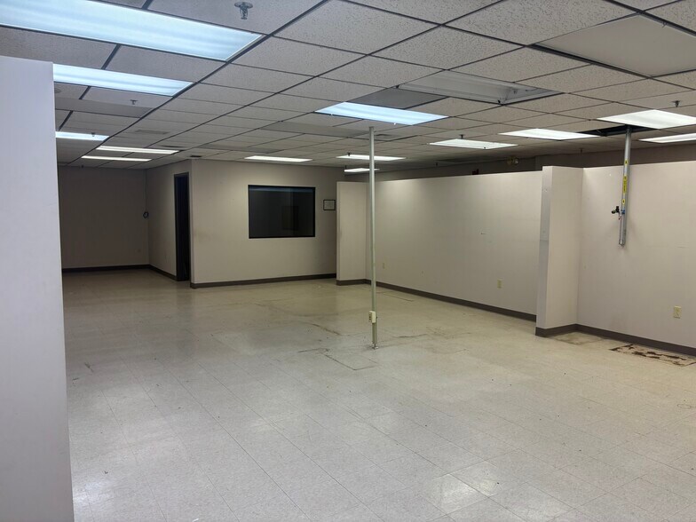More Photos Of 112 Frank Mossberg Dr, Attleboro Office For Sale