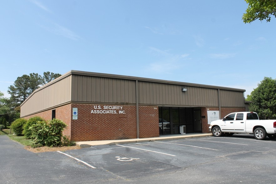 More Photos Of 526-534 Pylon Dr, Raleigh Light Distribution For Lease