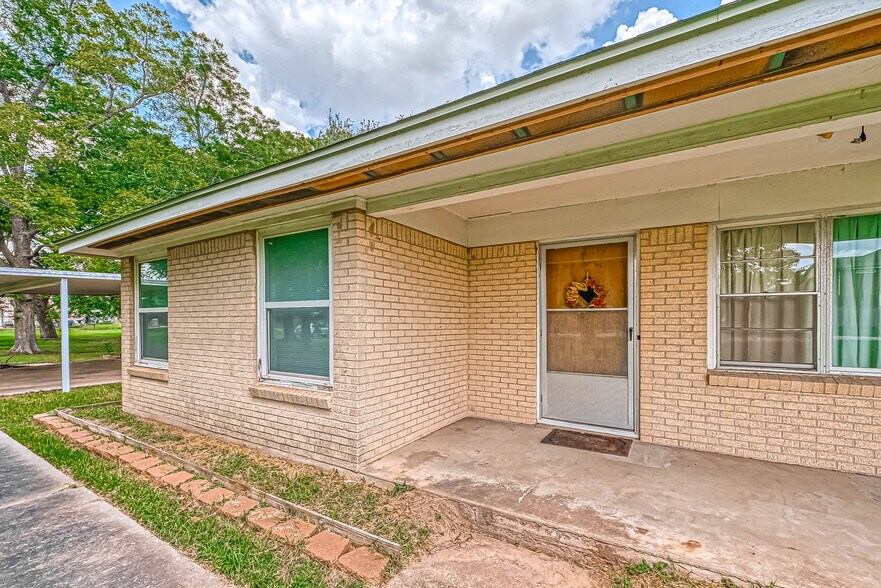 More Photos Of 8713 Wayfarer Ln, Houston Loft Creative Space For Sale
