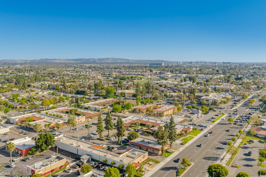 More Photos Of 13362 Newport Ave, Tustin Unknown For Lease