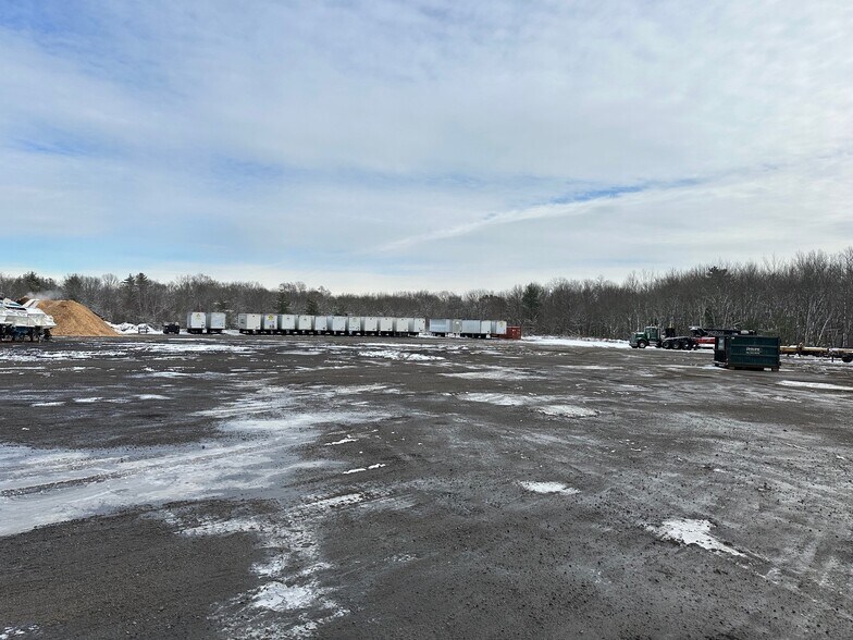 More Photos Of 944 Adams St, Abington Land For Lease