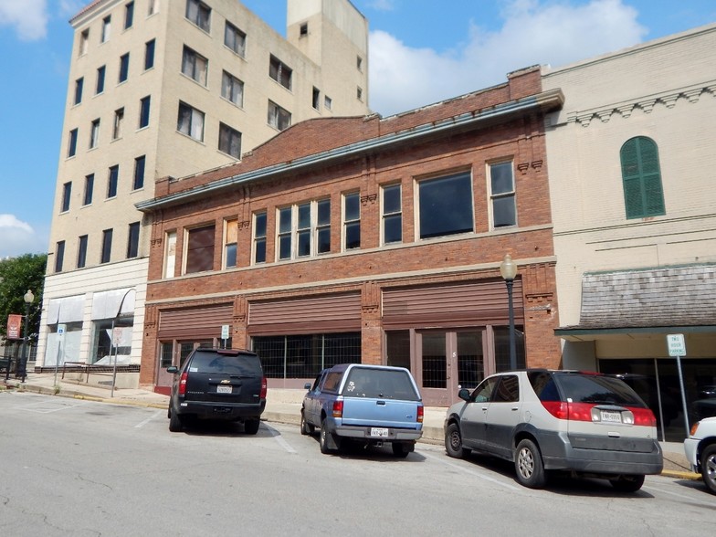 Primary Photo Of 5 S 2nd St, Temple Storefront Retail Office For Sale