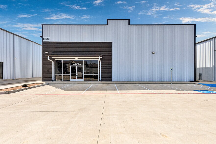 More Photos Of 11555 Gaston, Katy Industrial For Lease