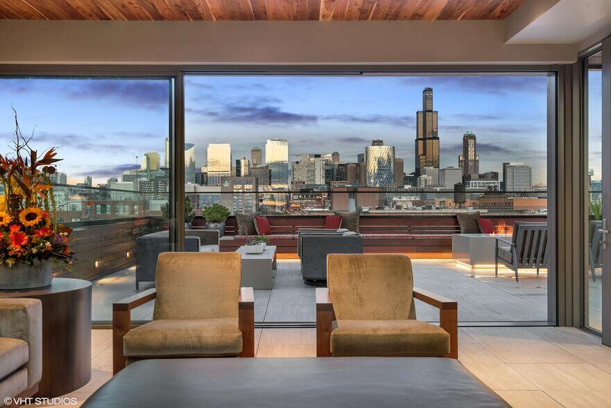 More Photos Of 1327 W Washington Blvd, Chicago Loft Creative Space For Lease