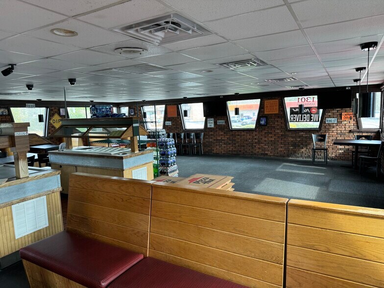More Photos Of 1301 Gum Branch Rd, Jacksonville Restaurant For Lease