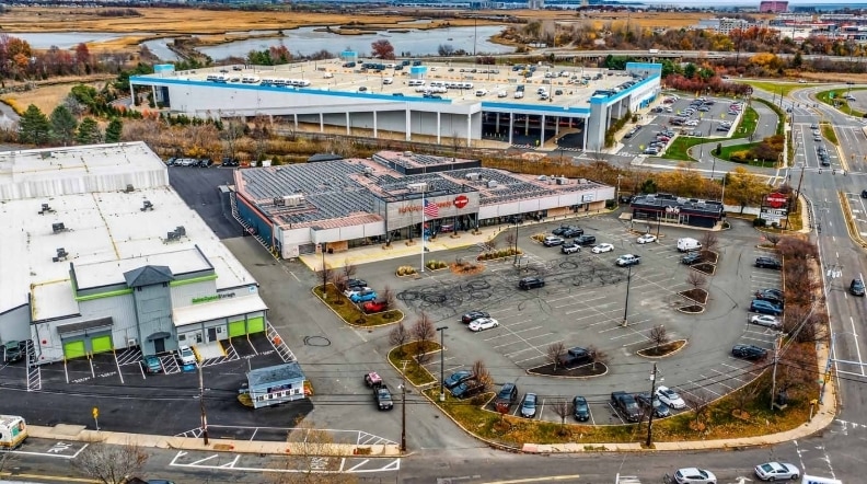 More Photos Of 649-651 Squire Rd, Revere Storefront For Lease