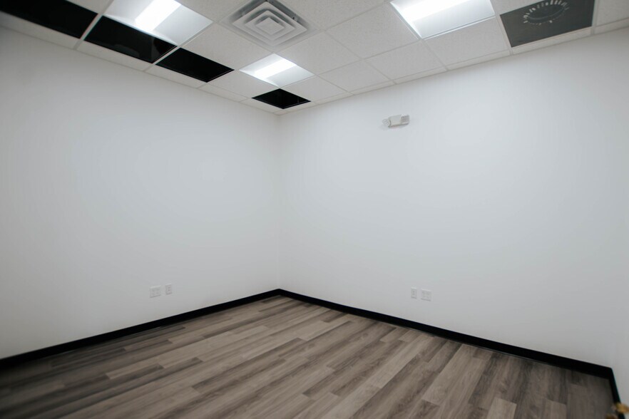 More Photos Of 160 Alto Mesa dr, El Paso Healthcare For Lease