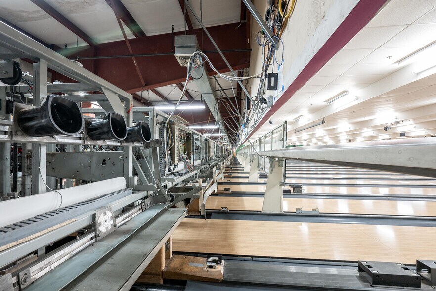 More Photos Of 129-145 Danbury Rd, New Milford Storefront For Lease