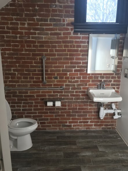 More Photos Of 3801 Franklin St, Denver Storefront Retail Office For Lease