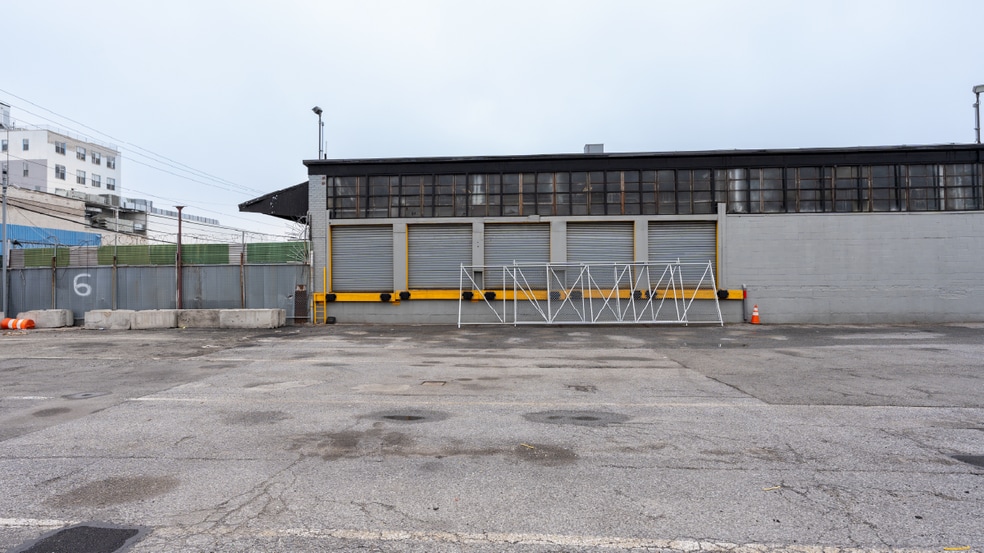 More Photos Of 273 Meserole Ave, Brooklyn Land For Sale