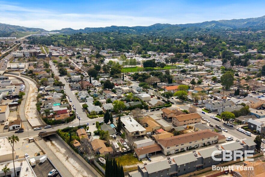 More Photos Of 22607 14th St, Newhall Apartments For Sale