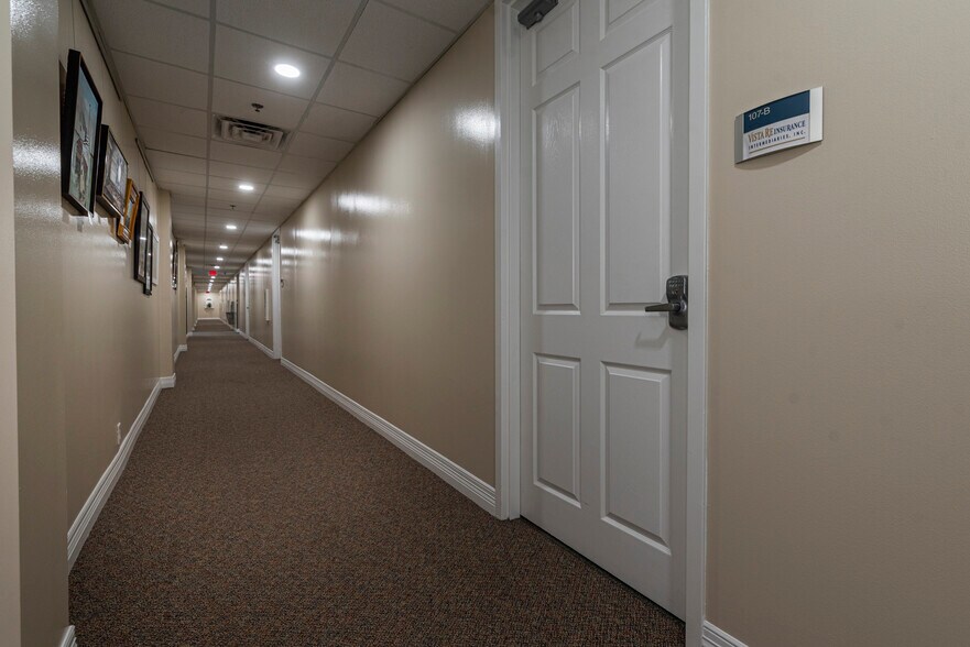 More Photos Of 701 Market St, Saint Augustine Loft Creative Space For Sale