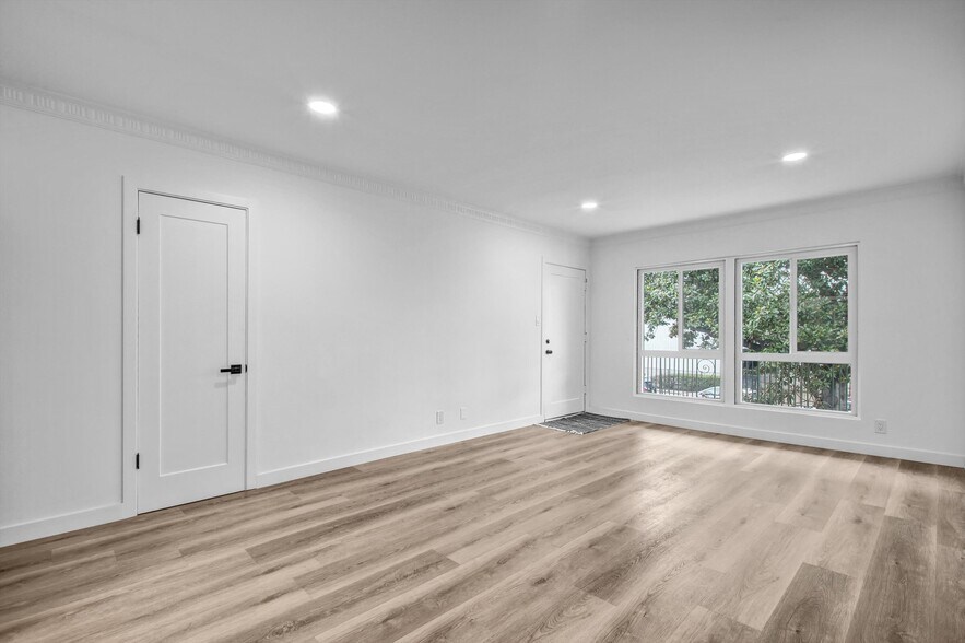 More Photos Of 4936 Coliseum St, Los Angeles Multifamily For Sale