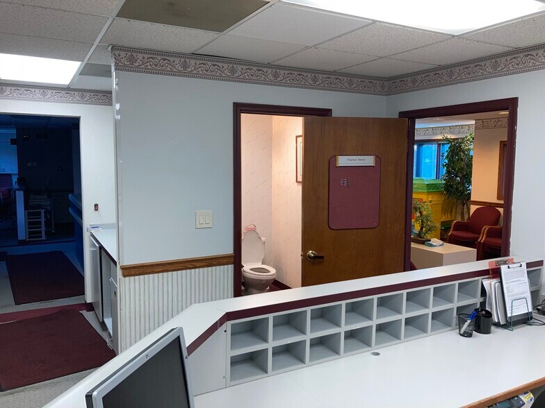 More Photos Of 700 Coventry Dr, Phillipsburg Medical For Sale