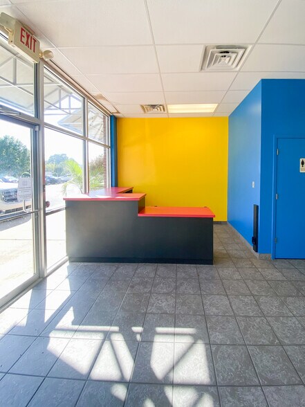 More Photos Of 14300 Cantrell Rd, Little Rock Unknown For Lease