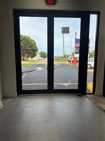 More Photos Of 10401 SW 186th St, Miami Service For Lease