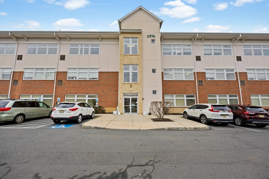 More Photos Of 1374 Whitehorse Hamilton Square Rd, Hamilton Office For Sale