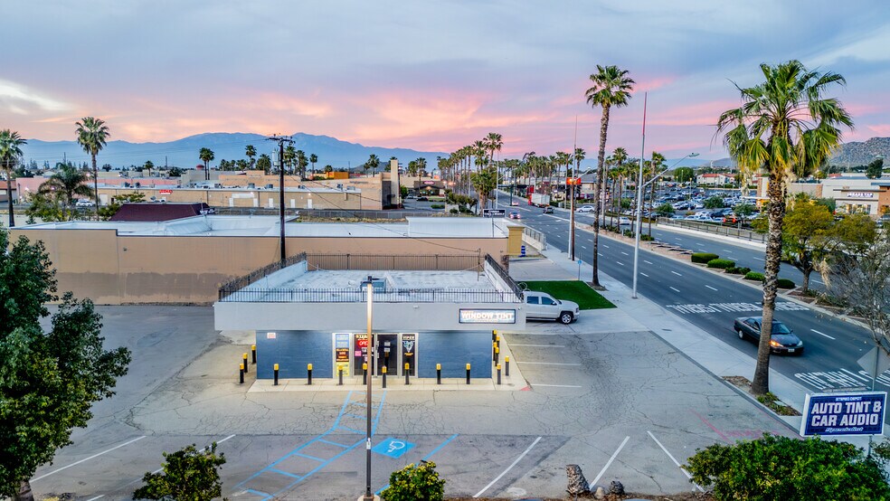 More Photos Of 620 N Main St, Corona General Retail For Sale