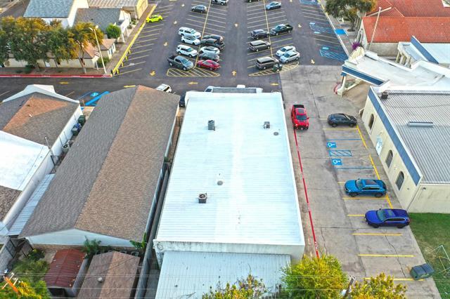 More Photos Of 220 W Hillside Rd, Laredo General Retail For Sale