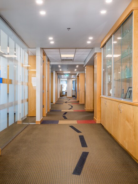 More Photos Of 4901 48 St, Red Deer Office For Sale