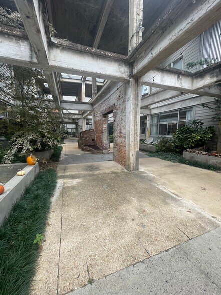More Photos Of 659 Auburn Ave, Atlanta Loft Creative Space For Sale