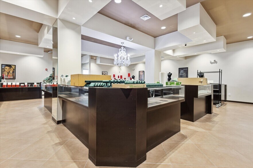 More Photos Of 2111 W Mountcastle Dr, Johnson City General Retail For Sale