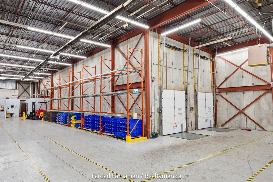 More Photos Of 42 Cardico Dr, Whitchurch-Stouffville Warehouse For Sale