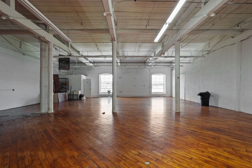 More Photos Of 118-122 Manton Ave, Providence Manufacturing For Sale