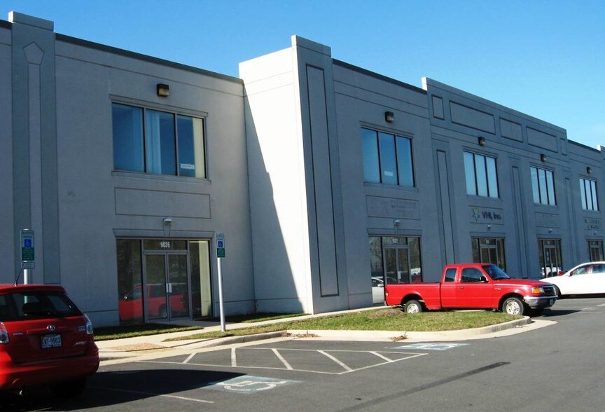 More Photos Of 8982-9050 Hornbaker Rd, Manassas Warehouse For Lease