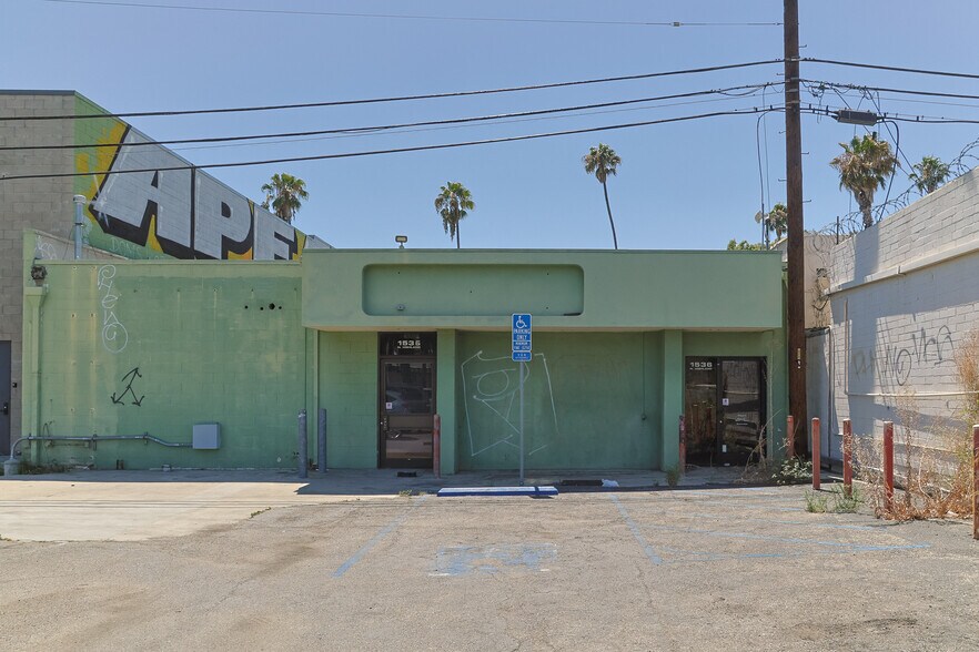 More Photos Of 1536 N Highland Ave, Los Angeles Office For Sale