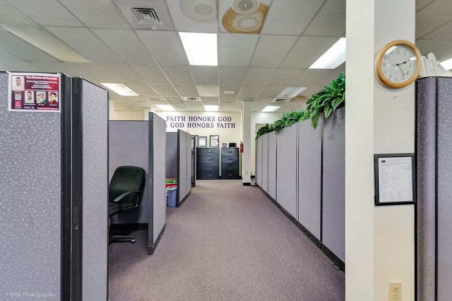 More Photos Of 13242 NW 7th Ave, Miami Office Residential For Sale