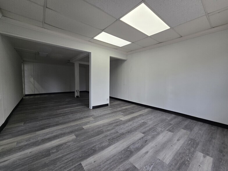 More Photos Of 2100 N Powerline Rd, Pompano Beach Warehouse For Lease