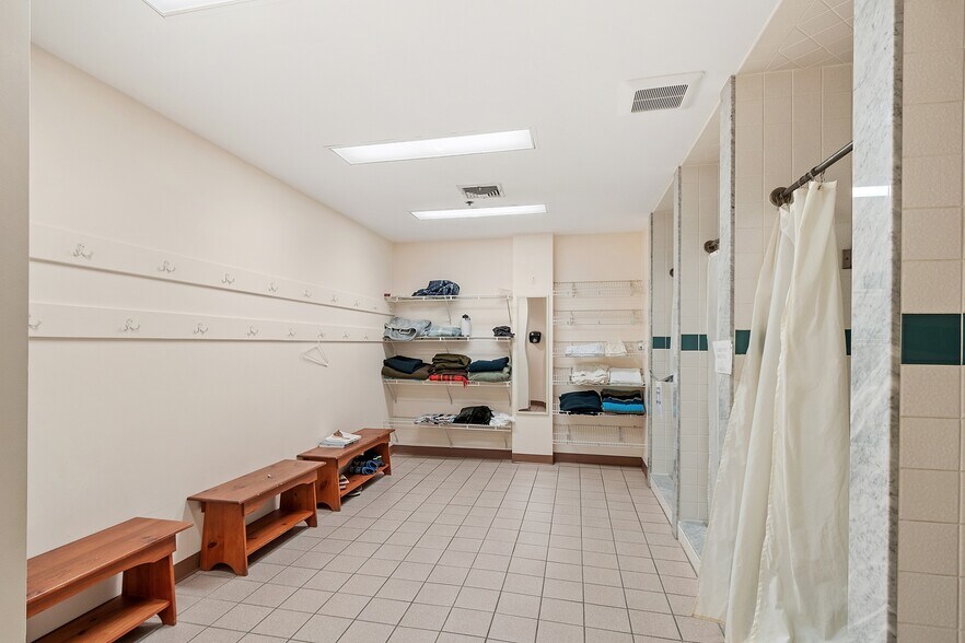 More Photos Of 333 Shrewsbury St, Worcester Warehouse For Lease