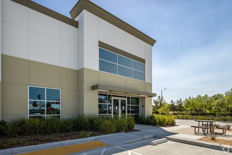 More Photos Of 14000 Meridian Pky, Riverside Warehouse For Lease