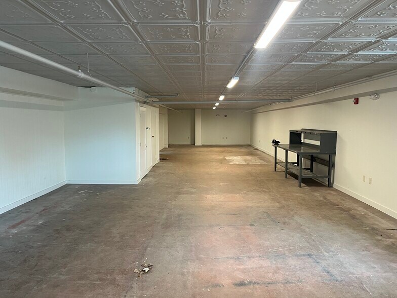 More Photos Of 197 Lisbon St, Lewiston Apartments For Lease